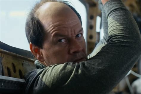 m4ufree flight/risk|Mark Wahlberg Is a Pilot with Deadly Motives in Tense Trailer for Mel Gi.